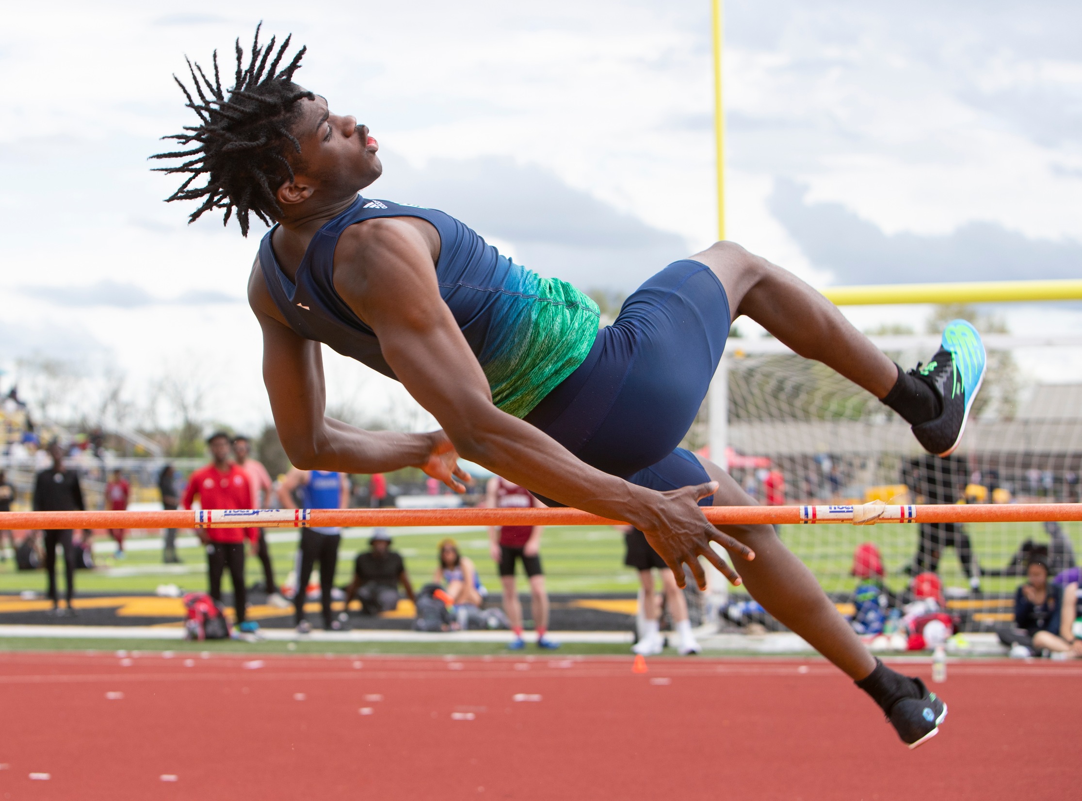 OGINA, 4x100 MENS RELAY TEAM BREAK SCHOOL RECORDS AT MIDDLESEX COLLEGE INIVITATIONAL
